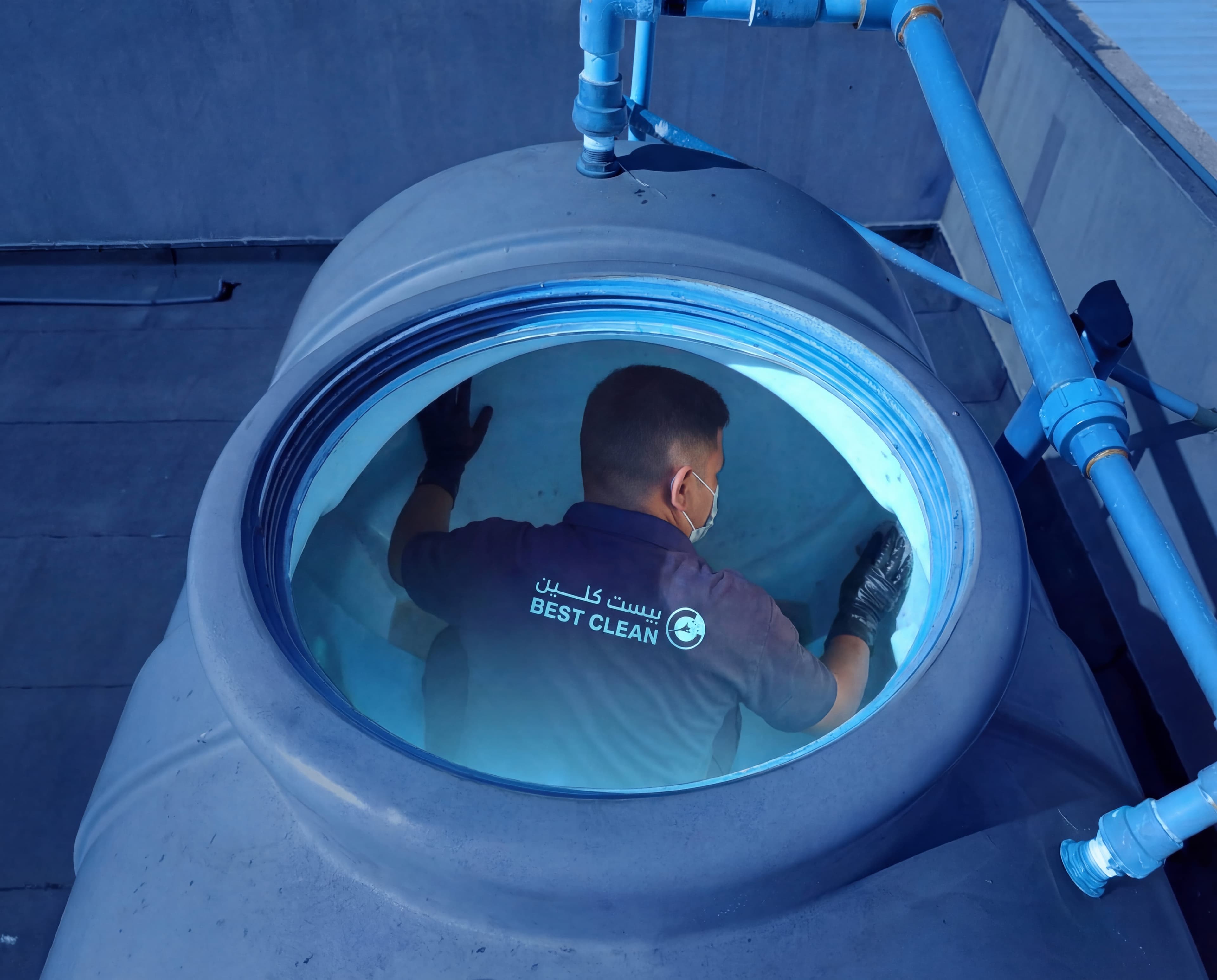 تنظيف خزانات المياه